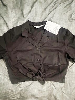 Kid’s Black Button-Front Tie-Hem Top